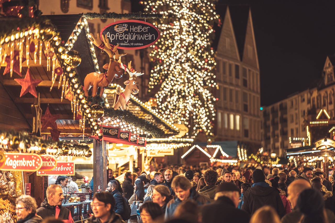 christmas-market-4705878_1280 Weihnachtsmarkt Veranstaltungshaftpflichtversicherung, FIMAVO GmbH